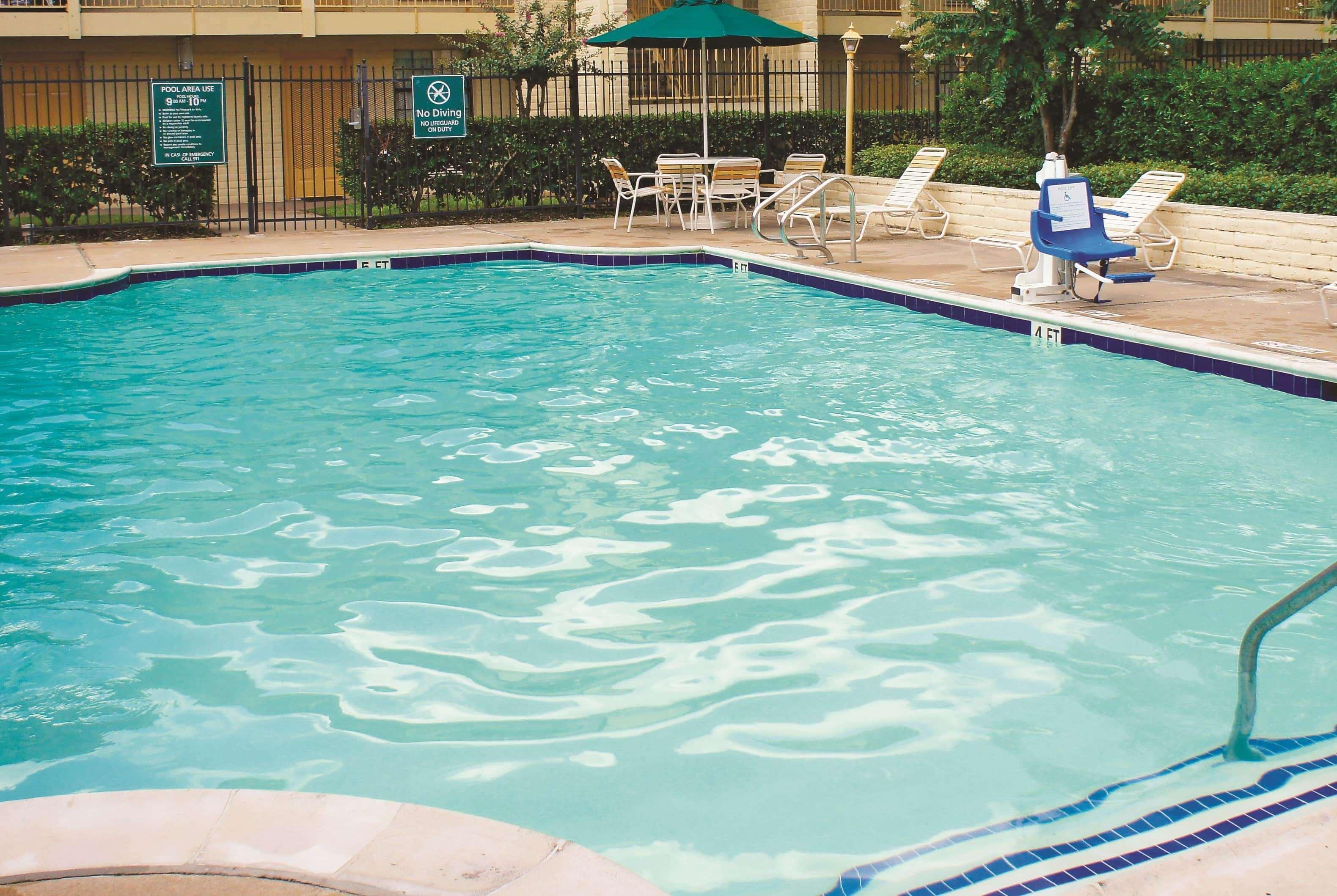 Baymont By Wyndham Houston La Porte Exterior photo